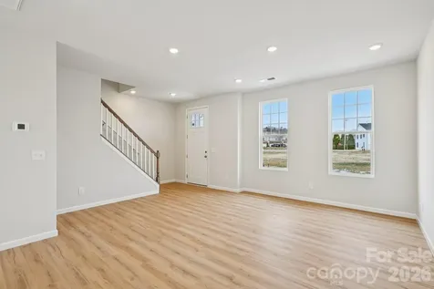 201 Vanguard Lane Cramerton NC 28032