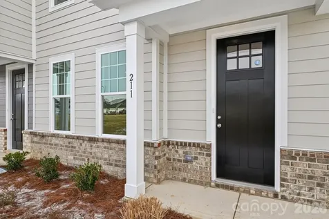 201 Vanguard Lane Cramerton NC 28032