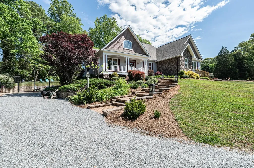 3085 James Street Catawba NC 28609