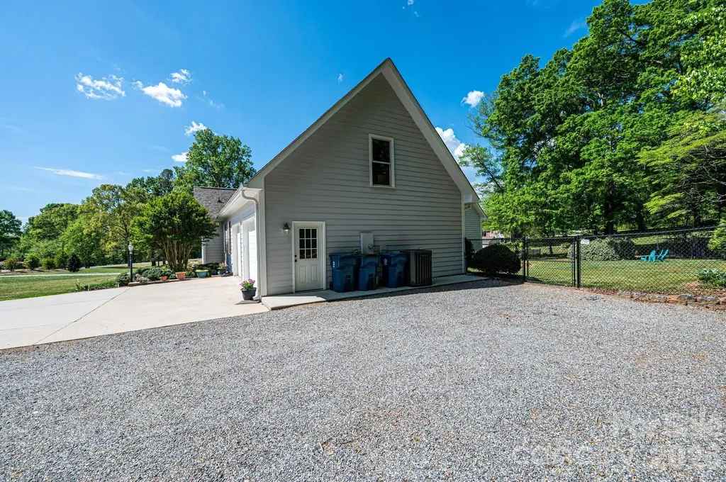 3085 James Street Catawba NC 28609