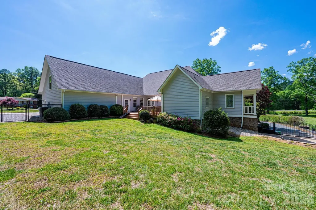 3085 James Street Catawba NC 28609