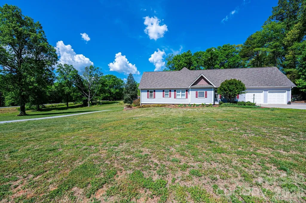 3085 James Street Catawba NC 28609