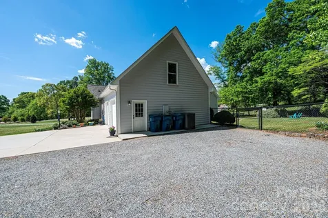 3085 James Street Catawba NC 28609