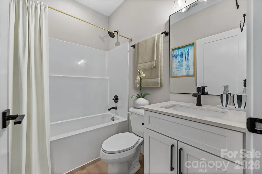 72 Canary Lane Hendersonville NC 28792