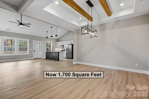 72 Canary Lane Hendersonville NC 28792