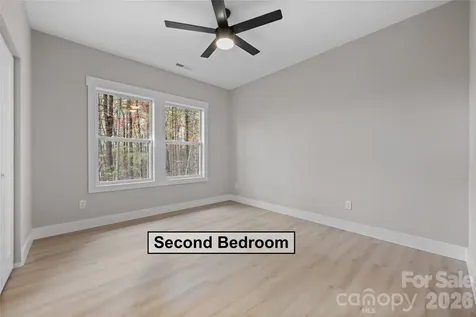 72 Canary Lane Hendersonville NC 28792