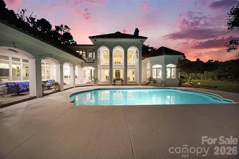 7225 Governors Row Charlotte NC 28277