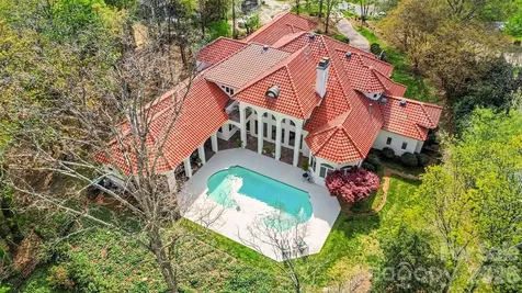 7225 Governors Row Charlotte NC 28277