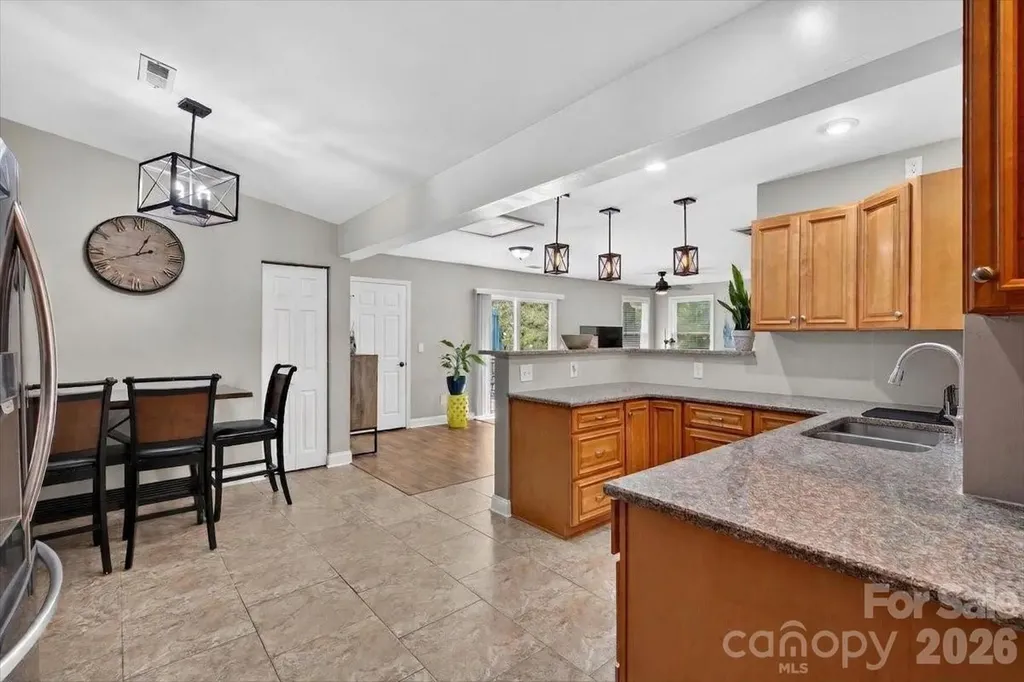 6308 Pineburr Road Charlotte NC 28211