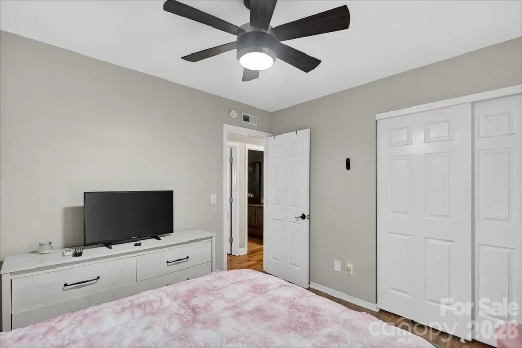 6308 Pineburr Road Charlotte NC 28211