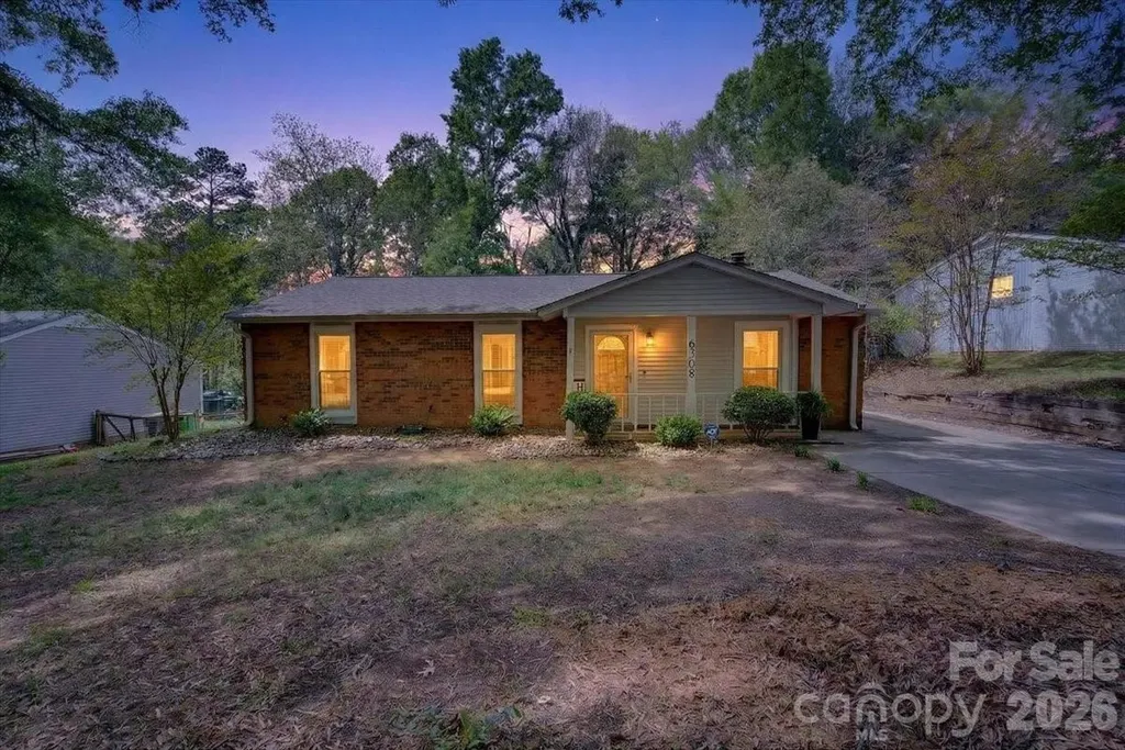 6308 Pineburr Road Charlotte NC 28211