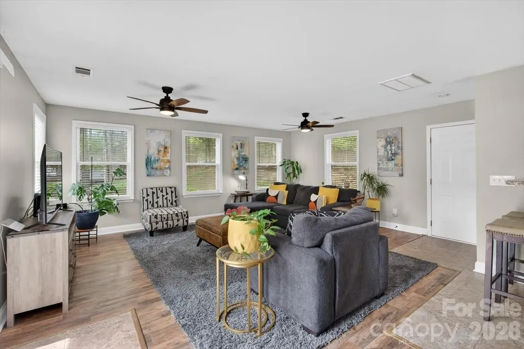 6308 Pineburr Road Charlotte NC 28211