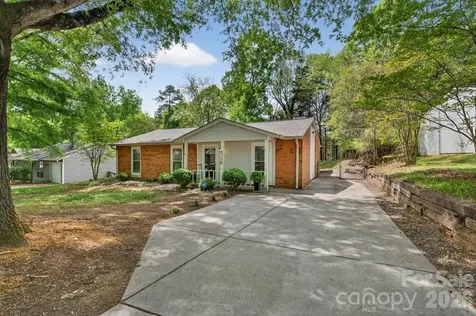 6308 Pineburr Road Charlotte NC 28211
