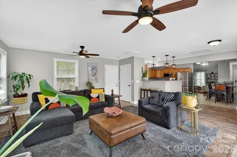 6308 Pineburr Road Charlotte NC 28211