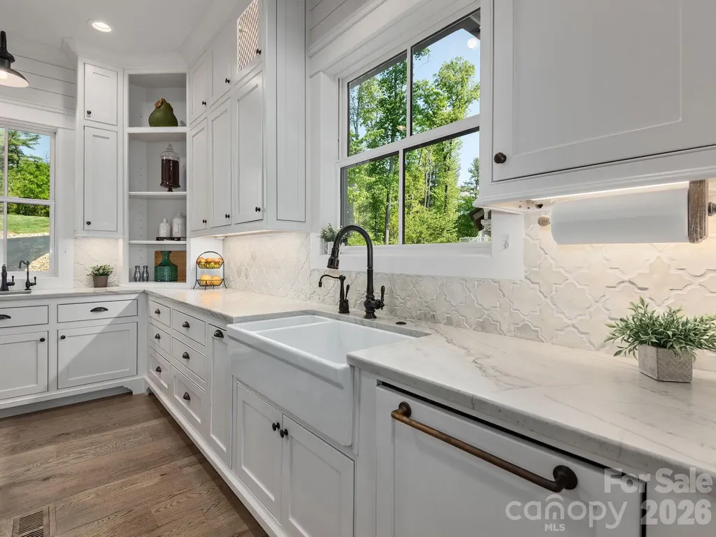 41 Hawberry Court Asheville NC 28805