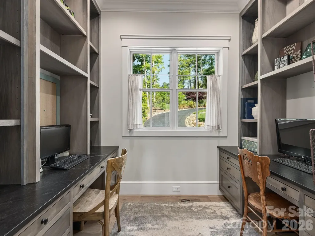 41 Hawberry Court Asheville NC 28805
