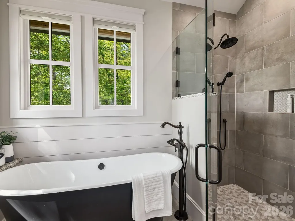 41 Hawberry Court Asheville NC 28805