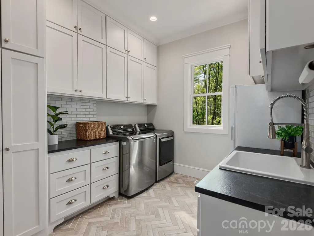 41 Hawberry Court Asheville NC 28805