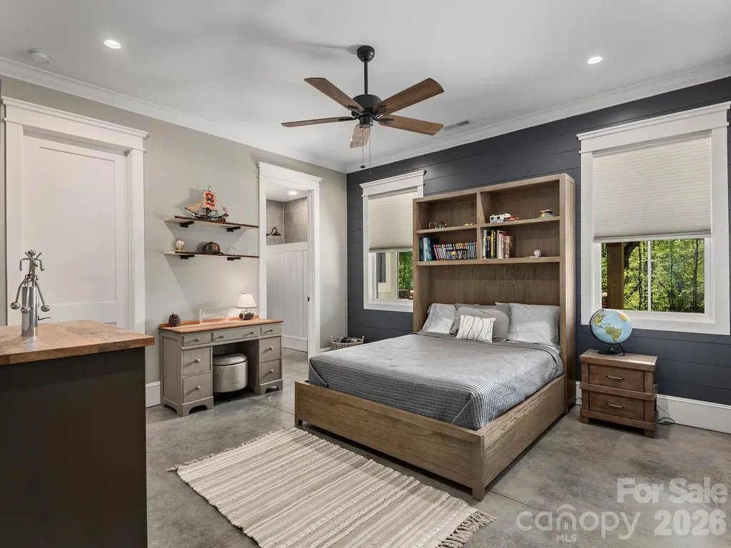 41 Hawberry Court Asheville NC 28805