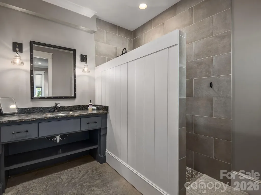 41 Hawberry Court Asheville NC 28805