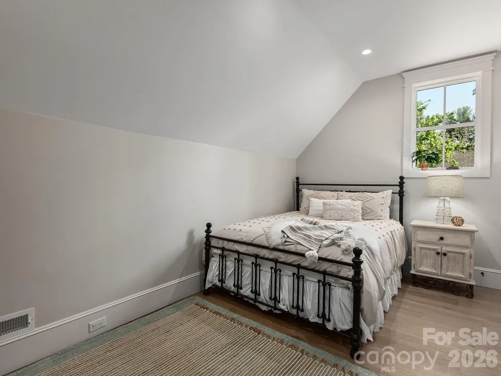 41 Hawberry Court Asheville NC 28805