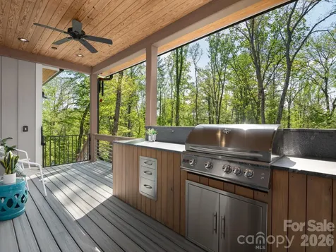 41 Hawberry Court Asheville NC 28805
