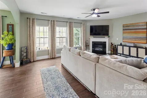 4873 Samuel Pinckney Drive Belmont NC 28012