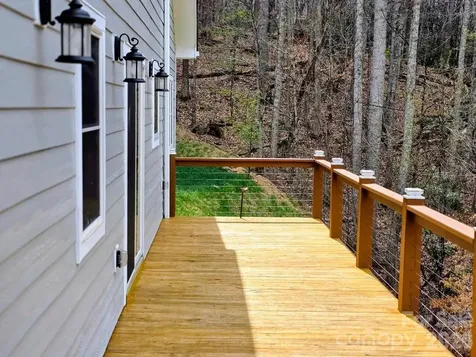 22 Salt Box Haven Burnsville NC 28714
