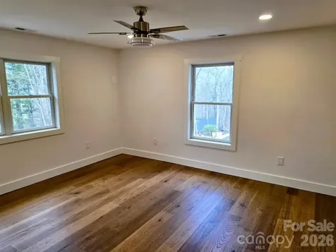 22 Salt Box Haven Burnsville NC 28714