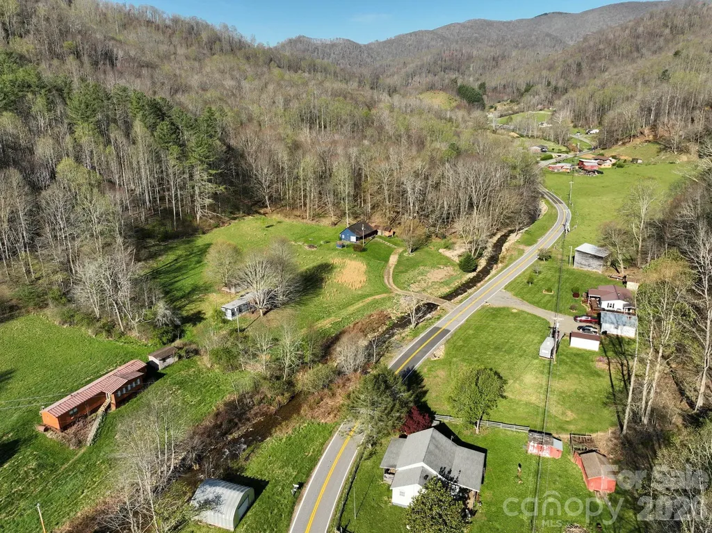 3041 Bald Mountain Road Burnsville NC 28714