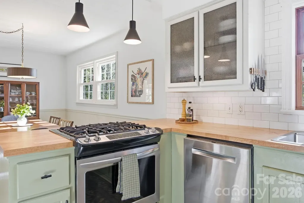 50 Hemlock Street Arden NC 28704