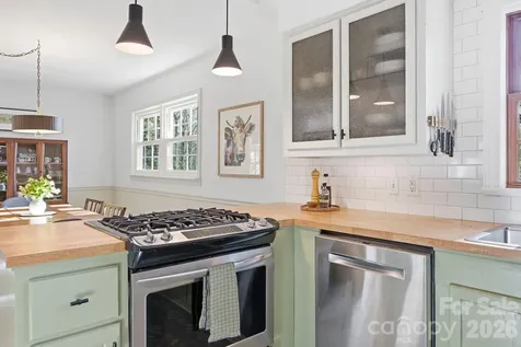50 Hemlock Street Arden NC 28704