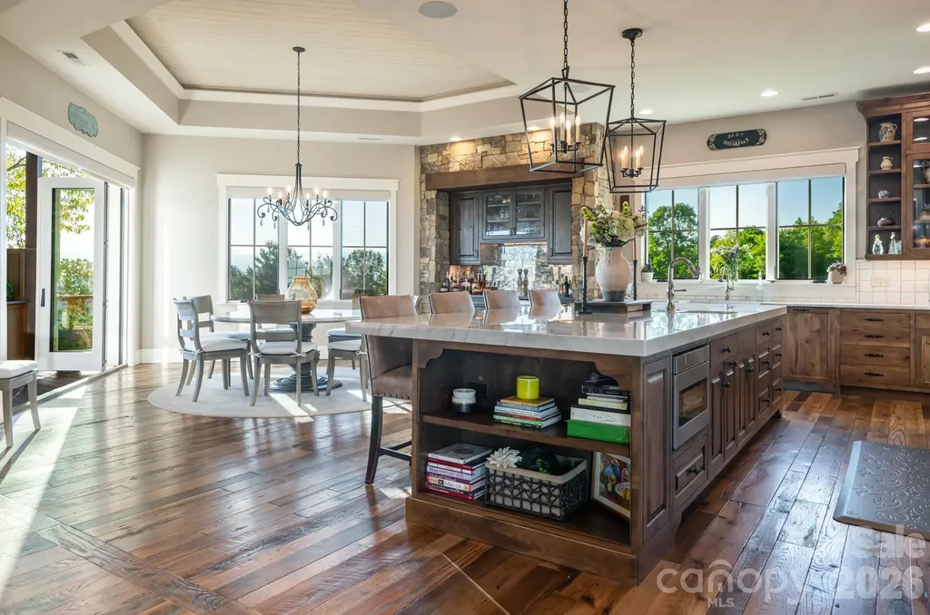 31 Bear Tree Court Hendersonville NC 28792
