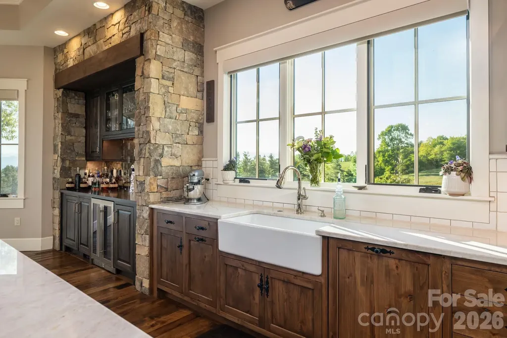 31 Bear Tree Court Hendersonville NC 28792