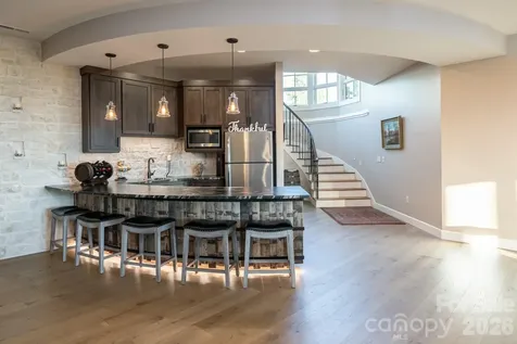 31 Bear Tree Court Hendersonville NC 28792