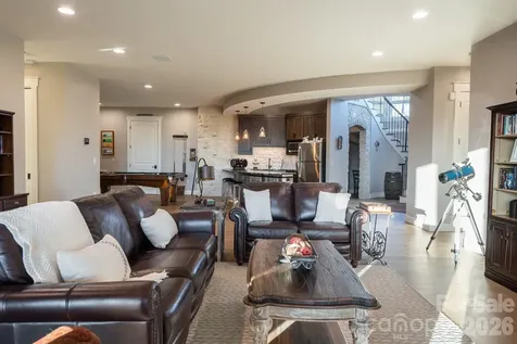 31 Bear Tree Court Hendersonville NC 28792
