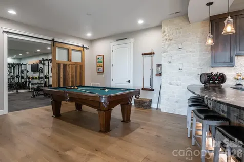 31 Bear Tree Court Hendersonville NC 28792
