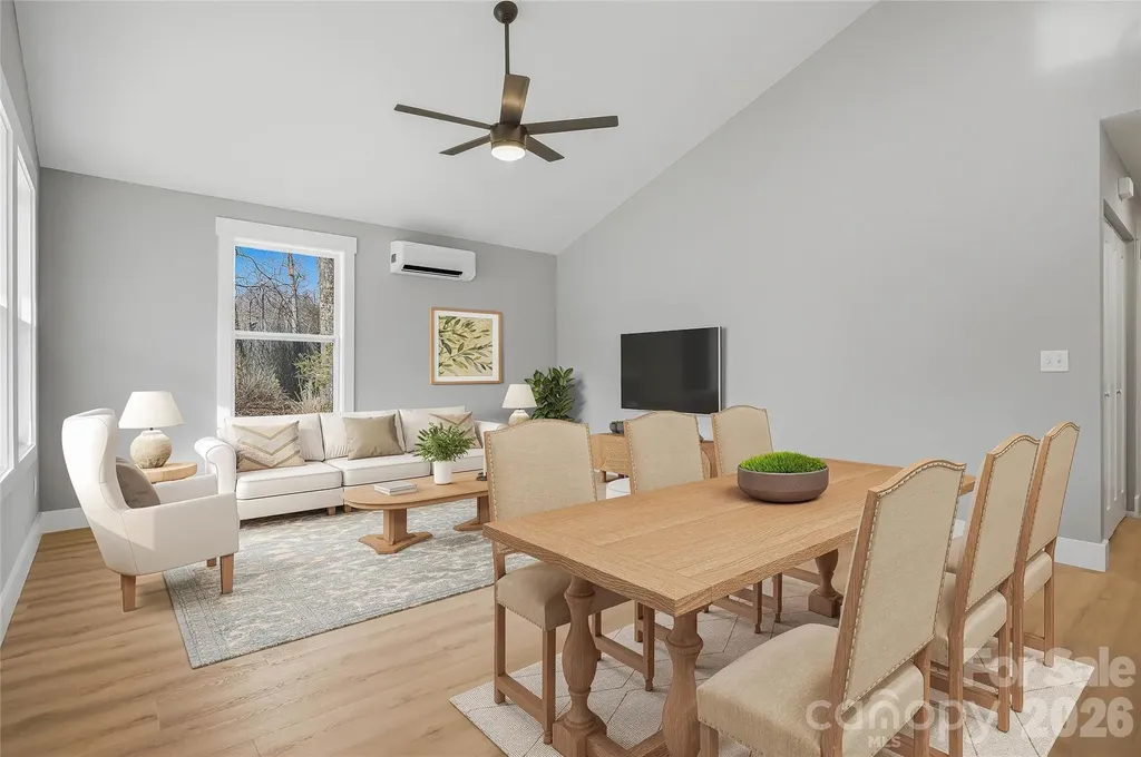 133 Moore Street Hendersonville NC 28739