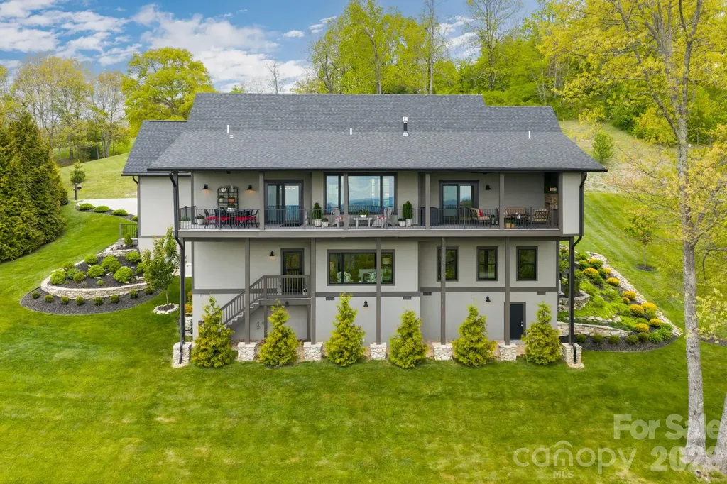 332 Summerset Drive Hendersonville NC 28792