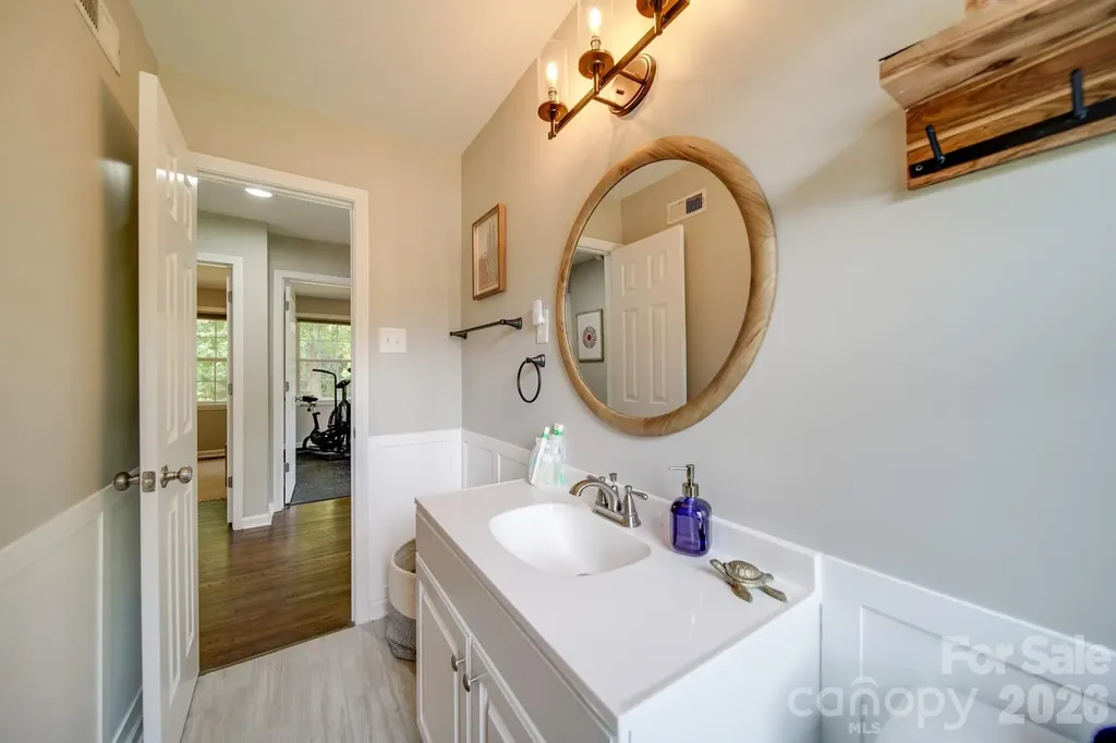 1512 Newcastle Street Charlotte NC 28216