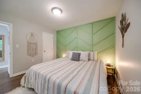 1512 Newcastle Street Charlotte NC 28216