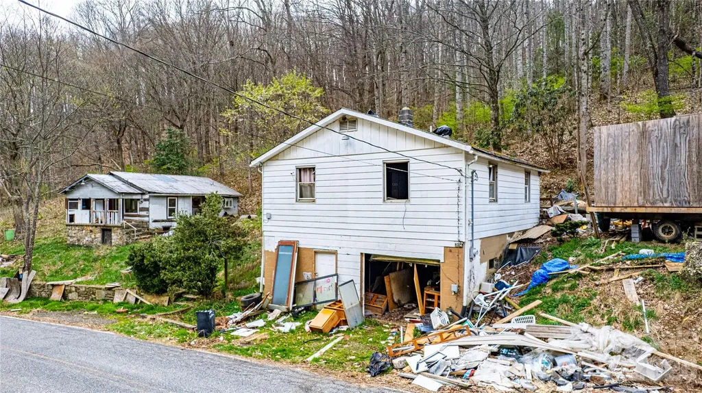 2828 Chandler Creek Road Mars Hill NC 28754