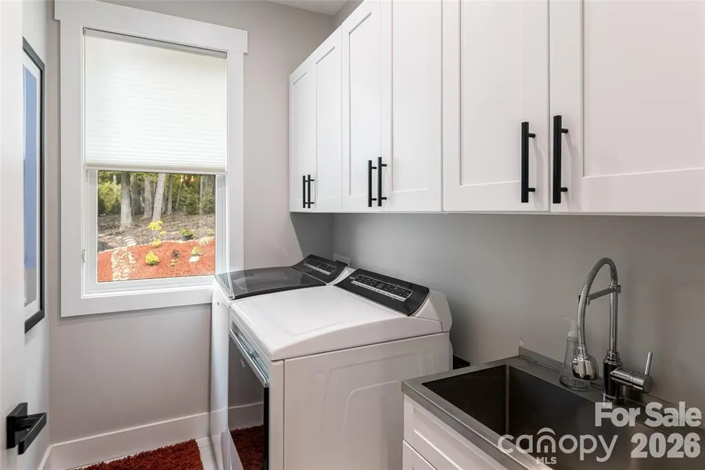 99 Timber Ridge Circle Leicester NC 28748