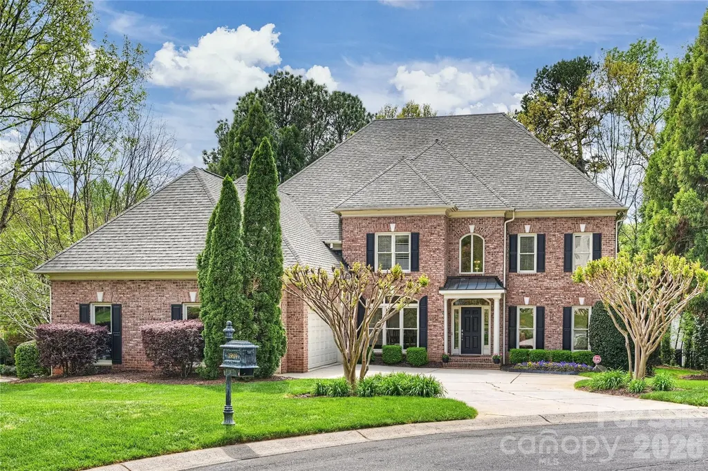 15619 Frohock Place Charlotte NC 28277