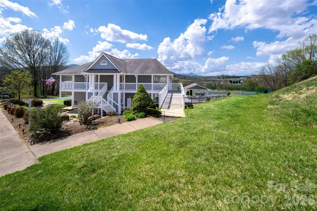 803 Woodlea Court Asheville NC 28806