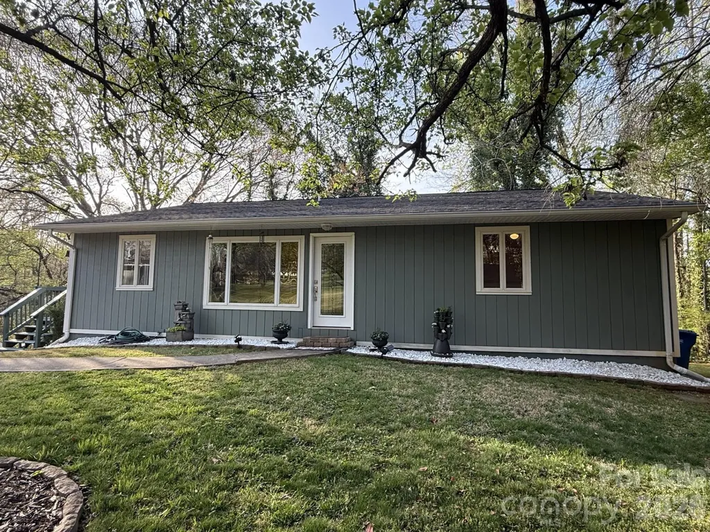 120 42nd Avenue Circle NE Hickory NC 28601