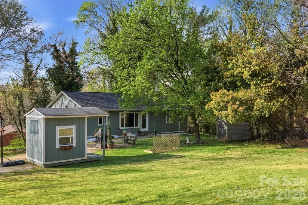 120 42nd Avenue Circle NE Hickory NC 28601