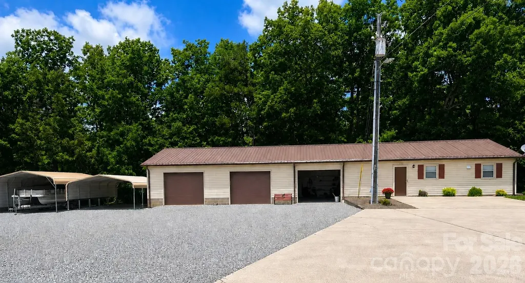 1368 Cajah Mountain Road Hudson NC 28638