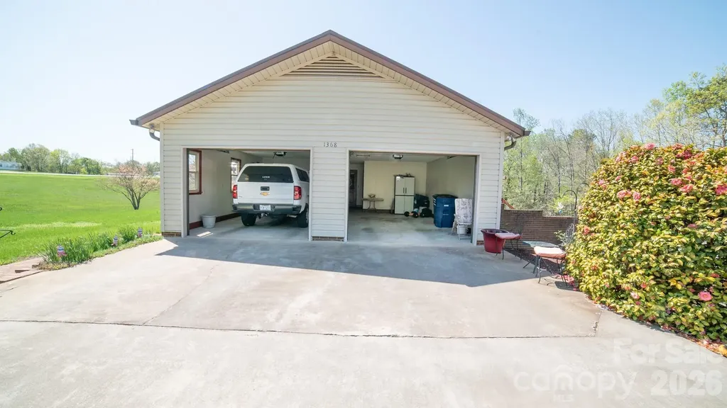 1368 Cajah Mountain Road Hudson NC 28638