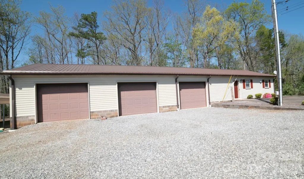 1368 Cajah Mountain Road Hudson NC 28638
